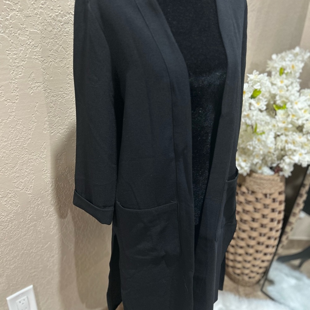 Forever 21 Classic Black Cardigan